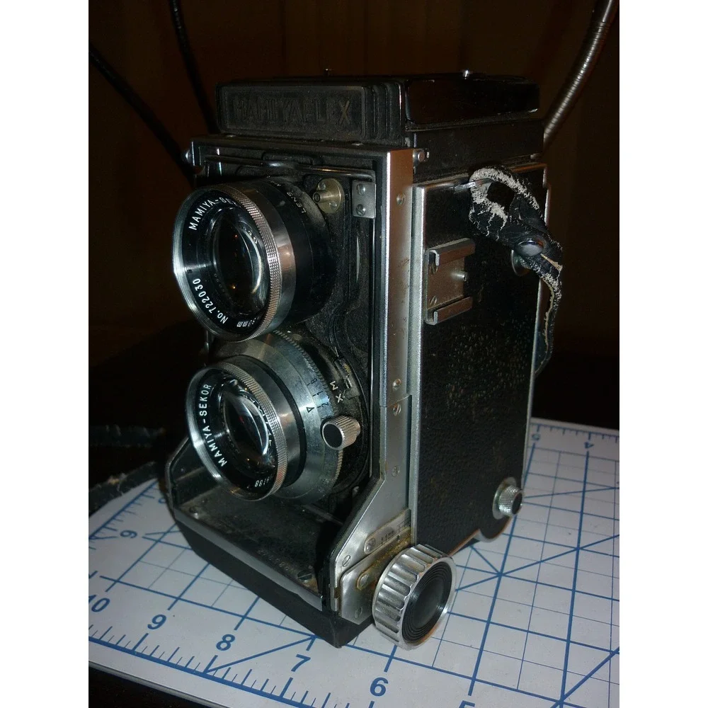 Vintage Mamiyaflex C2 Professional TLR Camera w/ 80mm f2.8 Mamiya-Sekor Lenses